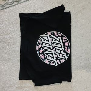 Santa Cruz Black short sleeve tee